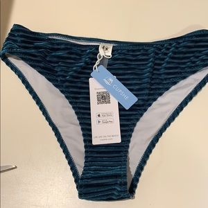 Teal Cupshe bikini bottom. Size small.